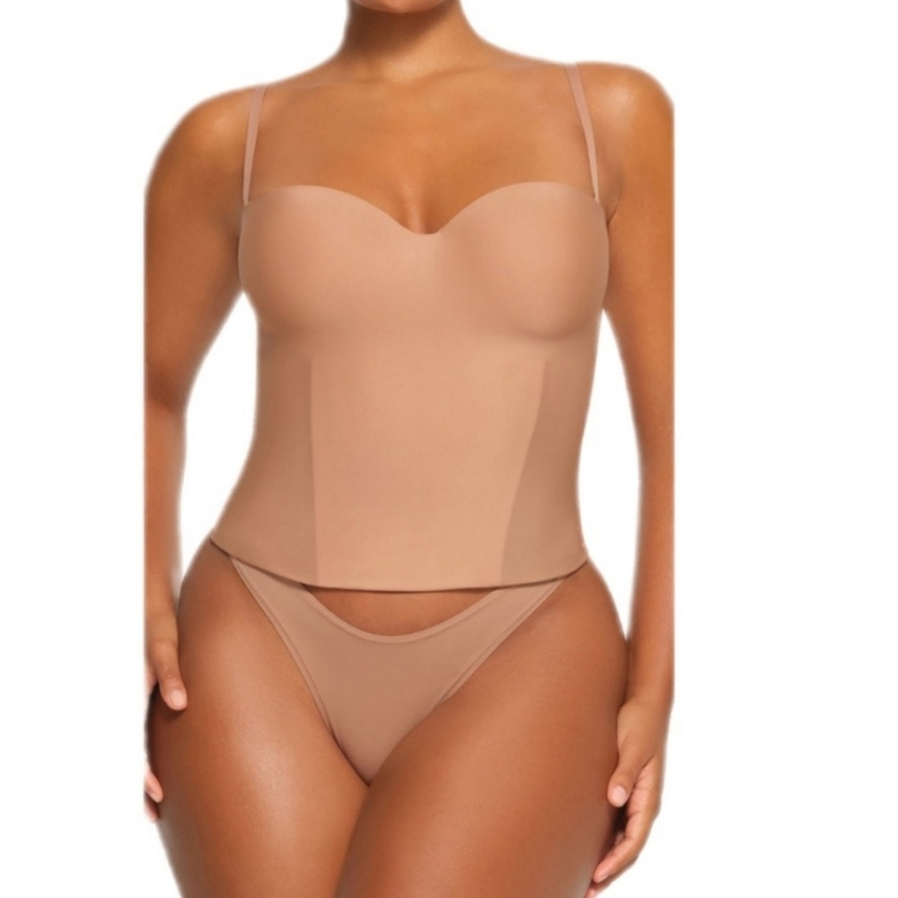 sienna SKIMS body waist | mid waist SKIMS corset | seamless In Color CLAY